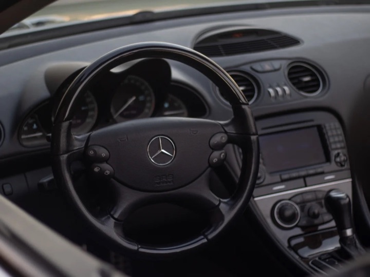 Armaturna plošča Mercedes SL